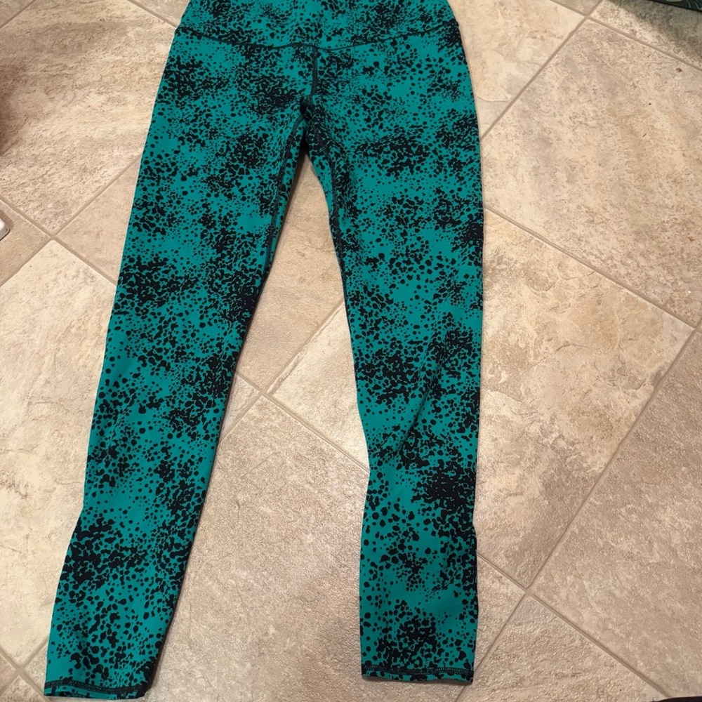 Victoria's Secret VSX Sport Teal and Black Leggings